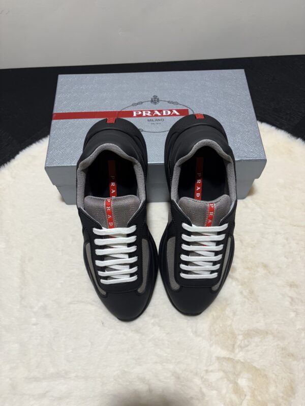 PRADA CUPS ZWART MAT