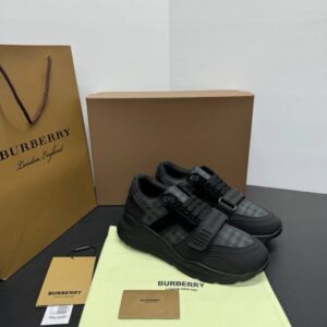BURBERRY BLACK SNEAKERS
