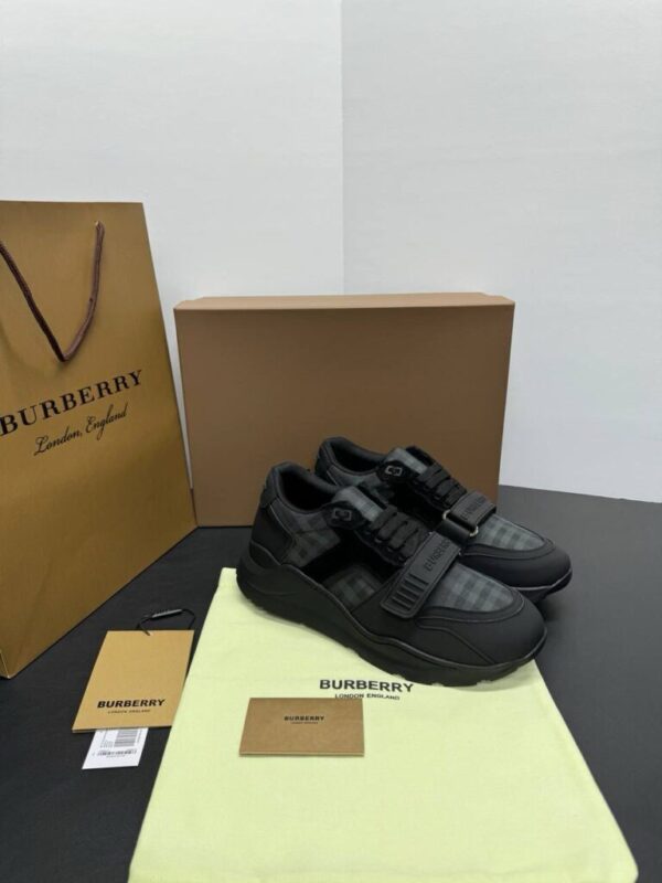 BURBERRY BLACK SNEAKERS