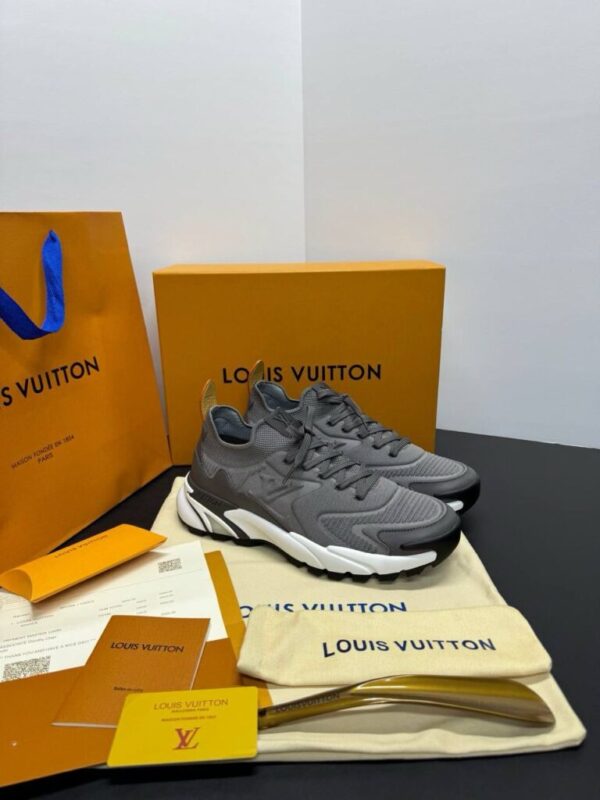 LOUIS VUITTON SNEAKER TATIC GREY