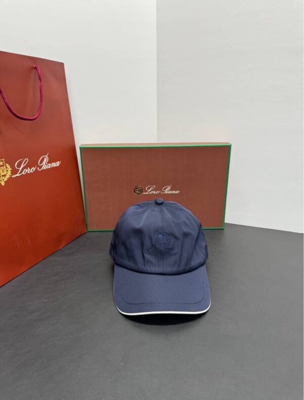 LORO PIANA PET NAVY BLUE
